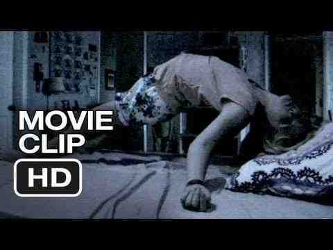 Paranormal Activity 4 - Levitation - Clip