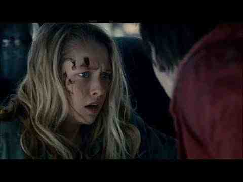 Warm Bodies - R and Julie on Tarmac - Be Dead Clip