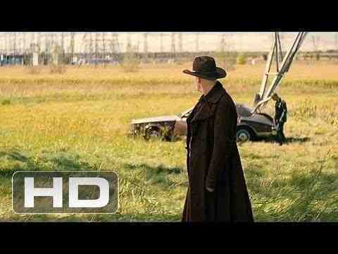Red 2 - Clip 