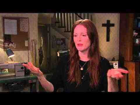 Carrie - Julianne Moore Interview