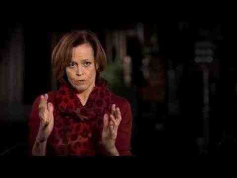 Exodus: Gods and Kings - Sigourney Weaver 